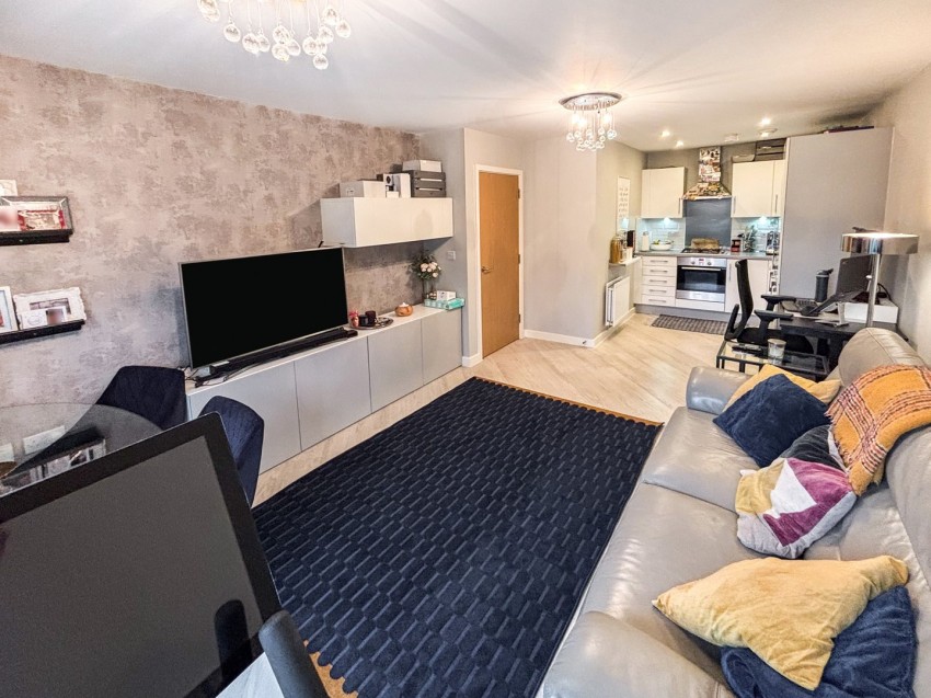 Images for Southcote Lane, Reading, Berkshire