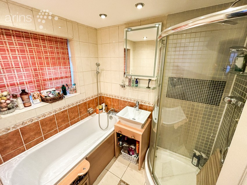 Images for Woodley, Reading, Berkshire